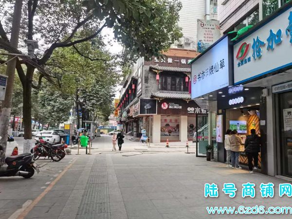 （陆号）小河香港城 好位置服装店转让实景图片