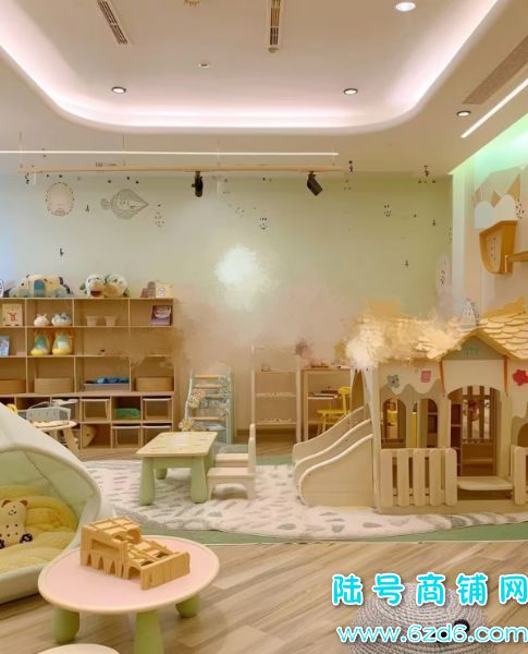 ���������ʳ�����й�����ת�ã�����һ��ĸӤ��Ӿ��ʵ��ͼƬ