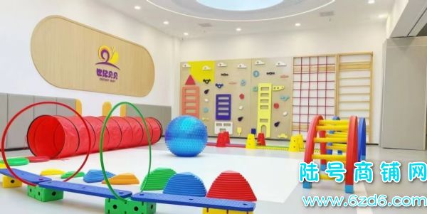 ���������ʳ�����й�����ת�ã�����һ��ĸӤ��Ӿ��ʵ��ͼƬ