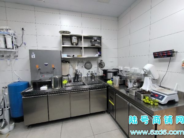 ��½�ţ����������ʳ�ˮ���㳡������ת�ã��ɿ�ת����ҵ����ʵ��ͼƬ