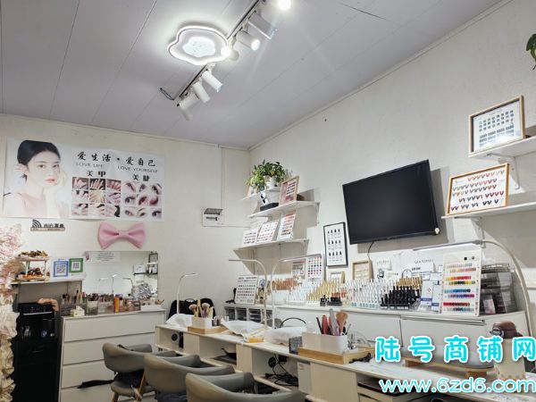 ��½�ţ���ɽ�����Ϸ�·�������㳡���׵���ͻ��ͼ�ת��ʵ��ͼƬ