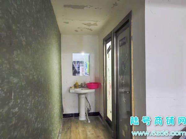 ��½�ţ�2�������2000С���Ǻӹ�������Ĳ�����ͼ�ת��ʵ��ͼƬ