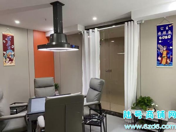 ��½�ţ�����������԰�����㳡4����������ת�ã�8������ʵ��ͼƬ