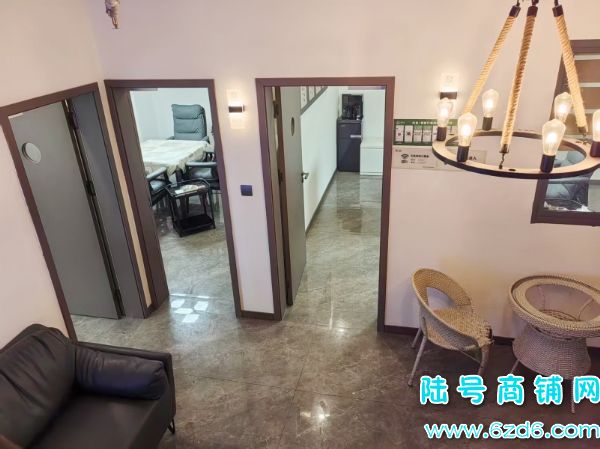 7������ С���ͷ׹㳡A1�����������ҵͼ�ת��ʵ��ͼƬ