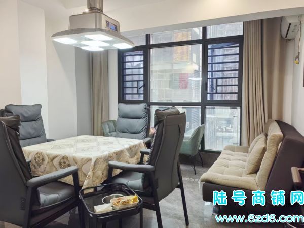 7������ С���ͷ׹㳡A1�����������ҵͼ�ת��ʵ��ͼƬ