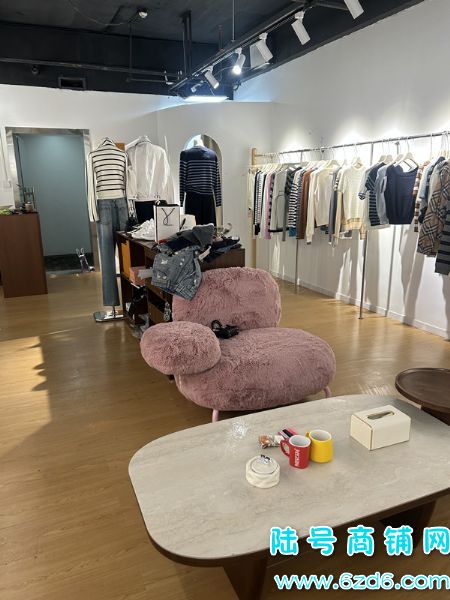 ��½�ţ�С���������A����װ��ת�ã�����2ǧ����ҵ��ʵ��ͼƬ