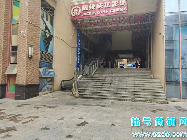 ��½�ţ�����800��һ��༱ת �������빫԰��ݳ���ת��ʵ��ͼƬ