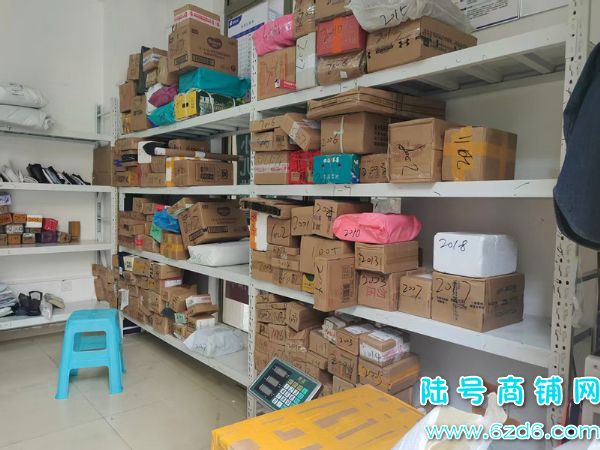 ��½�ţ�����800��һ��༱ת �������빫԰��ݳ���ת��ʵ��ͼƬ