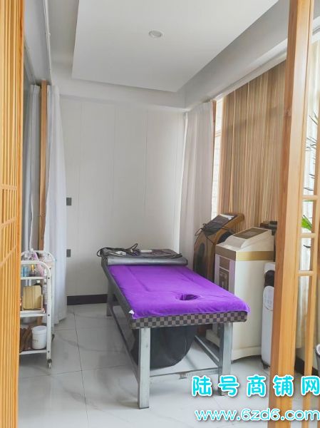 �ĸ������ڵ��񻪹㳡���ٽ�250ƽ��������������ת��ʵ��ͼƬ