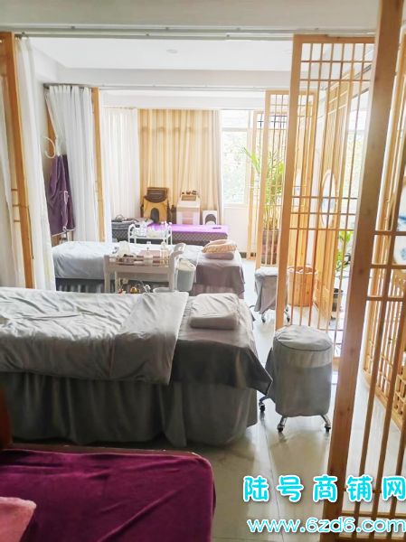 �ĸ������ڵ��񻪹㳡���ٽ�250ƽ��������������ת��ʵ��ͼƬ