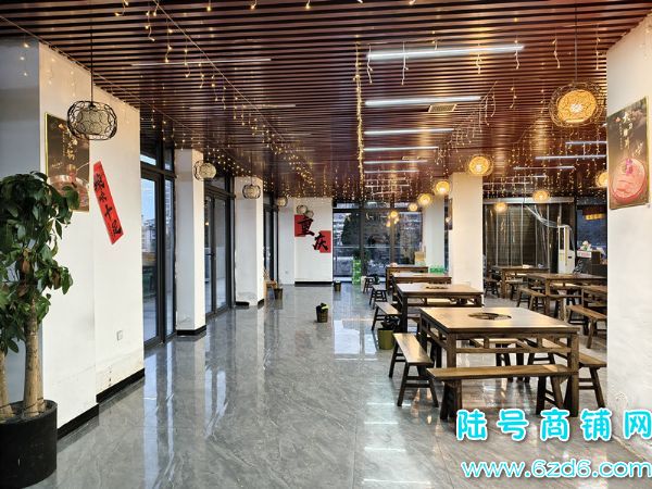 ��½�ţ�С���ֽ�·�����̩�쾵���������ת�ã��ս�˫��ͷʵ��ͼƬ