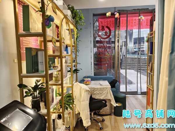 ��½�ţ�������δ������D�����ٽ���������������ת��ʵ��ͼƬ