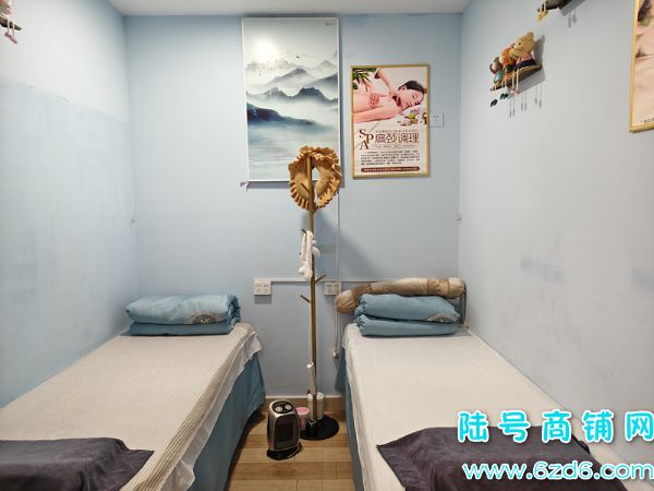 ��½�ţ�������δ������D�����ٽ���������������ת��ʵ��ͼƬ