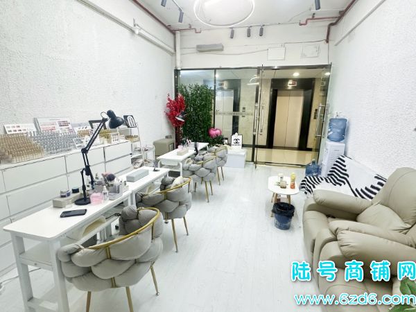 2����ת ����԰�����㳡2�����׵�ͼ�ת��ʵ��ͼƬ