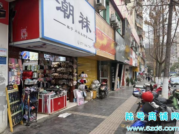 �Ͻ����ǹس����ٽּҾӽ��ĵ�ת�ã����Լ�������һ��תʵ��ͼƬ