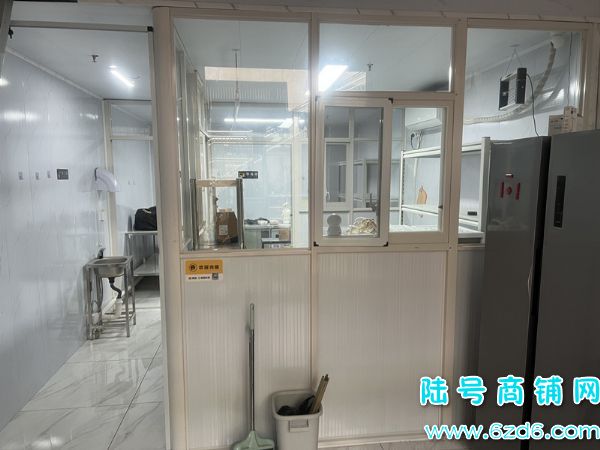 ��½�ţ�����700��ѹ������ɽ���������������������ͼ�תʵ��ͼƬ