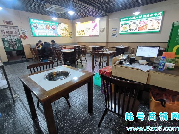 ��½�ţ���������Ӫ���д���ʻ��������ת��  �������ضκ�ʵ��ͼƬ