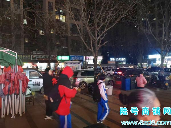 ��������Ƴ�С�����ſڴ�Ұҹ��������ת�ã���ڴ�ʵ��ͼƬ