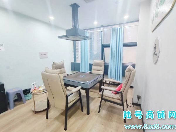 8������ ����԰���ڽ�1������������ת��ʵ��ͼƬ