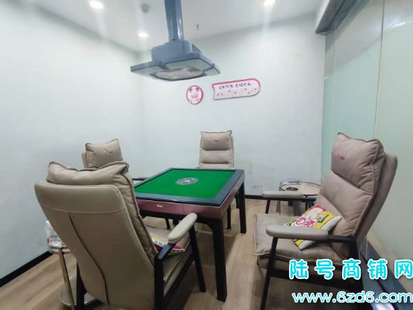 8������ ����԰���ڽ�1������������ת��ʵ��ͼƬ