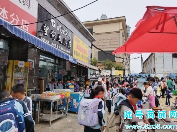 ����������ѧУ�ſ��ľߵ����ȫתʵ��ͼƬ