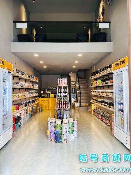 ����ʳ С����ƻ����ٽ־���ơ�Ƴ���ת�ã������ʵ��ͼƬ