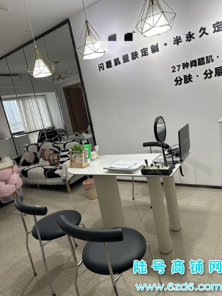 ��½�ţ�С����ƺ����仪ͥ����Ժת�ã�������1800ÿ��ʵ��ͼƬ