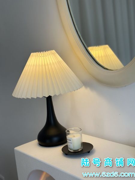 ��½�ţ�С����ƺ����仪ͥ����Ժת�ã�������1800ÿ��ʵ��ͼƬ