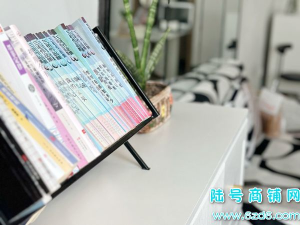 ��½�ţ�С����ƺ����仪ͥ����Ժת�ã�������1800ÿ��ʵ��ͼƬ