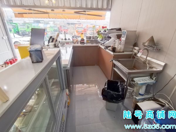 ��Ϫ���󻪳�����ҵ��40ƽ��Ʒ�決��ת�ã�ͣ������ʵ��ͼƬ