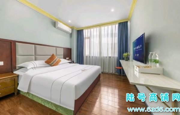 24������ ��Ϫ��ѧʿ·�������ھƵ�ת��ʵ��ͼƬ