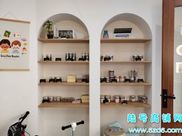 �����ϵ� ��ɽ�����б�����ֹ���ｻ��ڴ�������ת��ʵ��ͼƬ