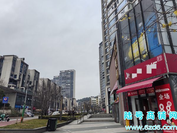 ��½�ţ���ɽ�����к�ӳɽ��˫��ͷת��������ʳ��ת�ã��ɿ�תʵ��ͼƬ