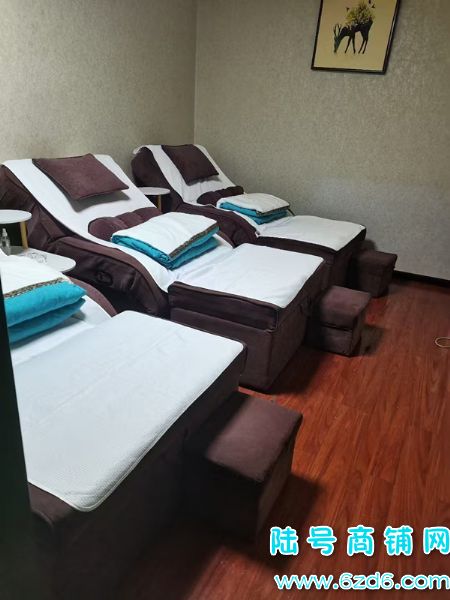 ��½�ţ��ڵ�������կ������������Ƶ�ת�ã�6�䷿��ľͰԡ�׷�ʵ��ͼƬ