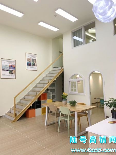 ǭ���з�������ٽֽ������ת�ã�ȫ��װ�޽��ּ���Ӫҵʵ��ͼƬ