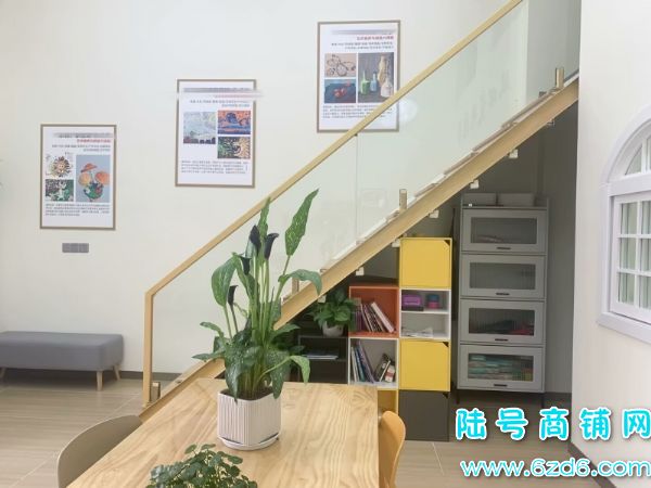 ǭ���з�������ٽֽ������ת�ã�ȫ��װ�޽��ּ���Ӫҵʵ��ͼƬ