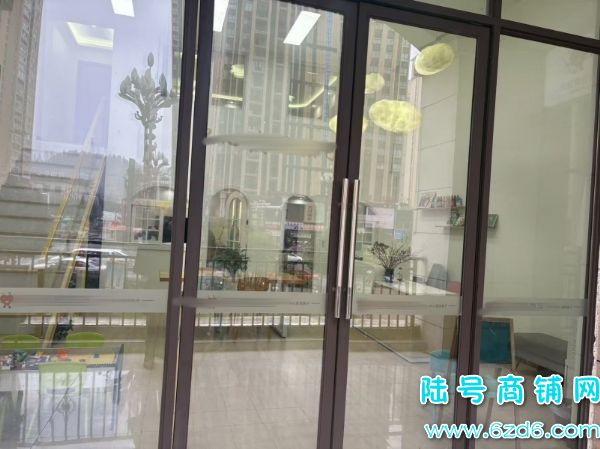 ǭ���з�������ٽֽ������ת�ã�ȫ��װ�޽��ּ���Ӫҵʵ��ͼƬ