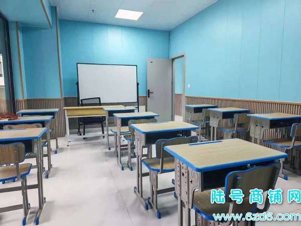 ��½�ţ���ɽ�����к�ӳɽ���ٽֶ�¥�������ת��ʵ��ͼƬ