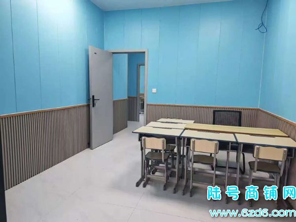 ��½�ţ���ɽ�����к�ӳɽ���ٽֶ�¥�������ת��ʵ��ͼƬ