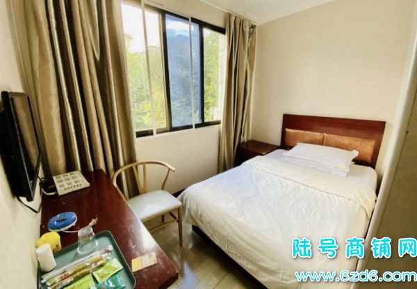 17������ ��Ϫ��ϼ��·�ٽ־Ƶ�ת�ã�֤����ȫʵ��ͼƬ