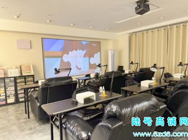 ����԰����������80ƽӰԺ�Ҿ�װ�����׵�ת��ʵ��ͼƬ