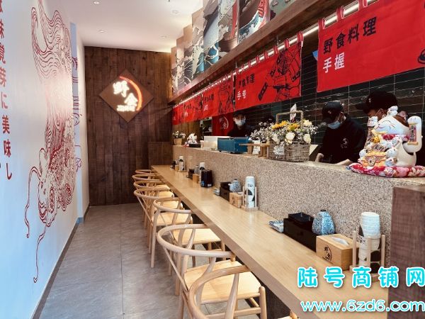 ������δ����������·�ٽ�������ת��ʵ��ͼƬ