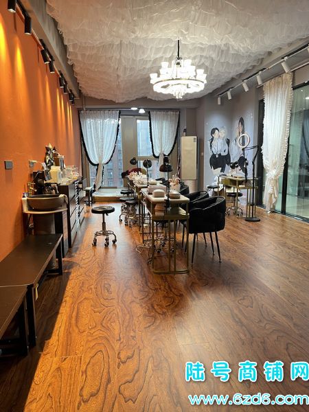 ��½�ţ�����������԰�����㳡M��1���������޵�ת��ʵ��ͼƬ