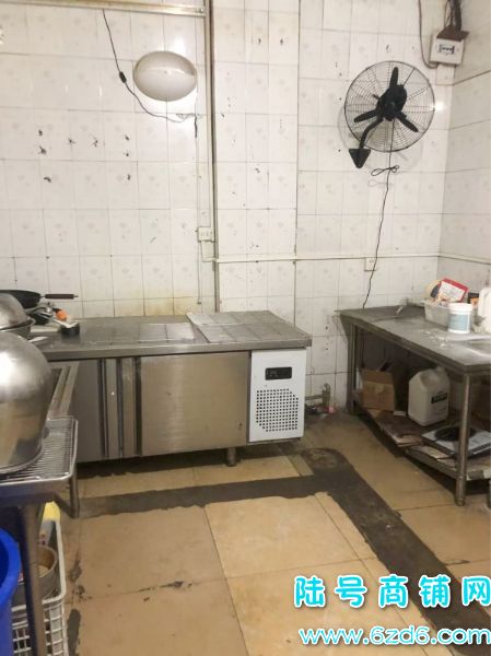 ����������ƹ�԰�Ϻ���������·�Ʒ����ٽ�����ʵ��ͼƬ