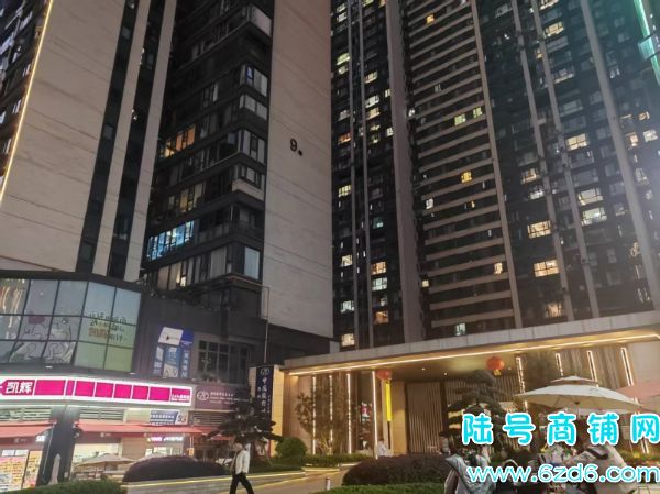 ��������ե���׸ֵ����ڸ����ٽ���������Ժ������ת��ʵ��ͼƬ