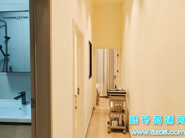 ��������ե���׸ֵ����ڸ����ٽ���������Ժ������ת��ʵ��ͼƬ