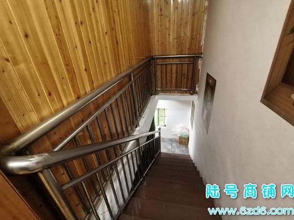 ��½�ţ����ƹ�԰���λ�ͥ�ٽ����������ͼ�ת��ʵ��ͼƬ