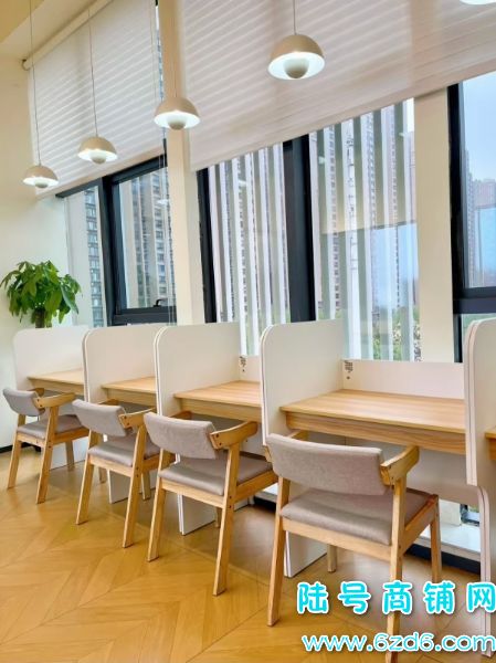 ��Ϫ������Ϫ��360ƽAI��ϰ����ѵ���ĵͼ�ת��ʵ��ͼƬ