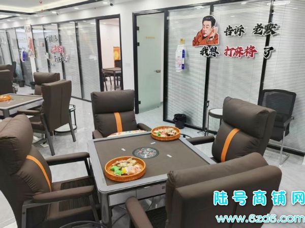 �ĸ����� ����԰�����㳡3��������ת�ã�һ������ʵ��ͼƬ