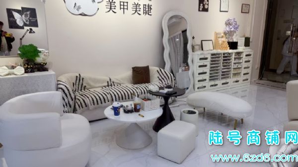 ����԰�����㳡2��60ƽ��װ���������׵�ת��ʵ��ͼƬ